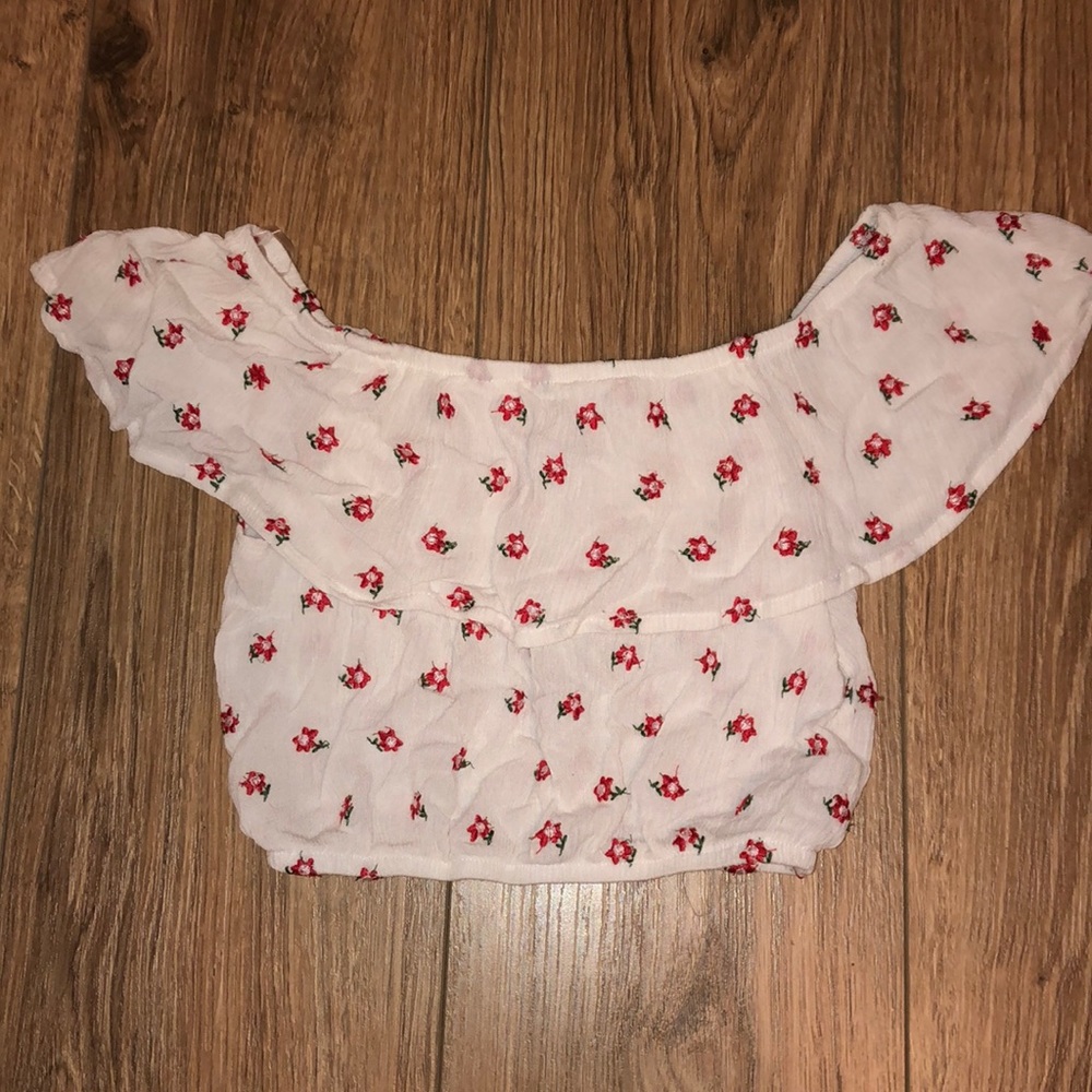 White, floral crop top